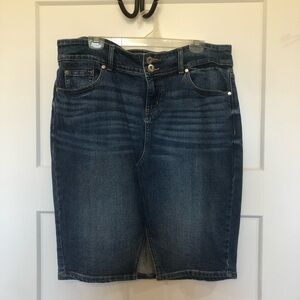 Torrid size 14 Denim Knee-Length Pencil Skirt